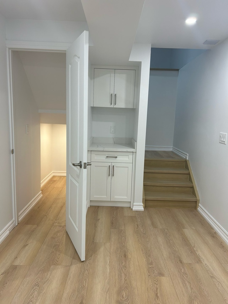 万锦半独立屋 1房1厅 1车位 出租价格1,500 51找房 加国无忧